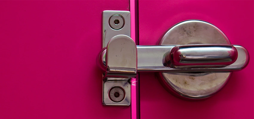 Childproof Gate Lock in Skokie, Illinois