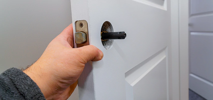 Nighttime Locksmith For Lock Repair in Skokie, IL