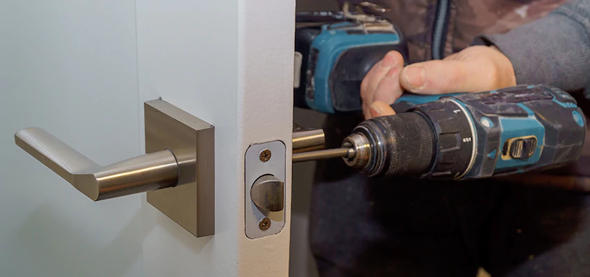 Broken Door Handle Lock Repair in Skokie, Illinois